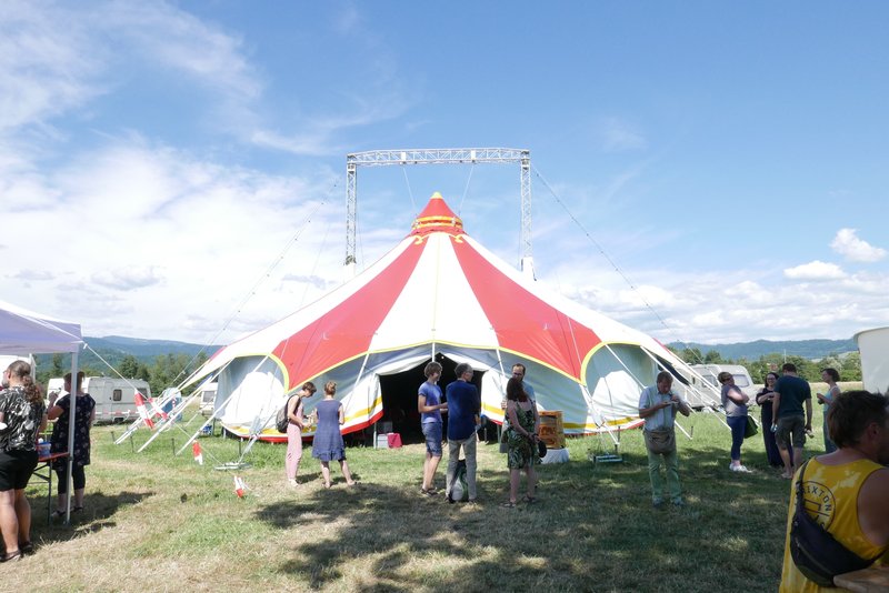 Höfe-Festival 2022 auf dem Thaddäushof Kirchzarten mit Scenic Circus