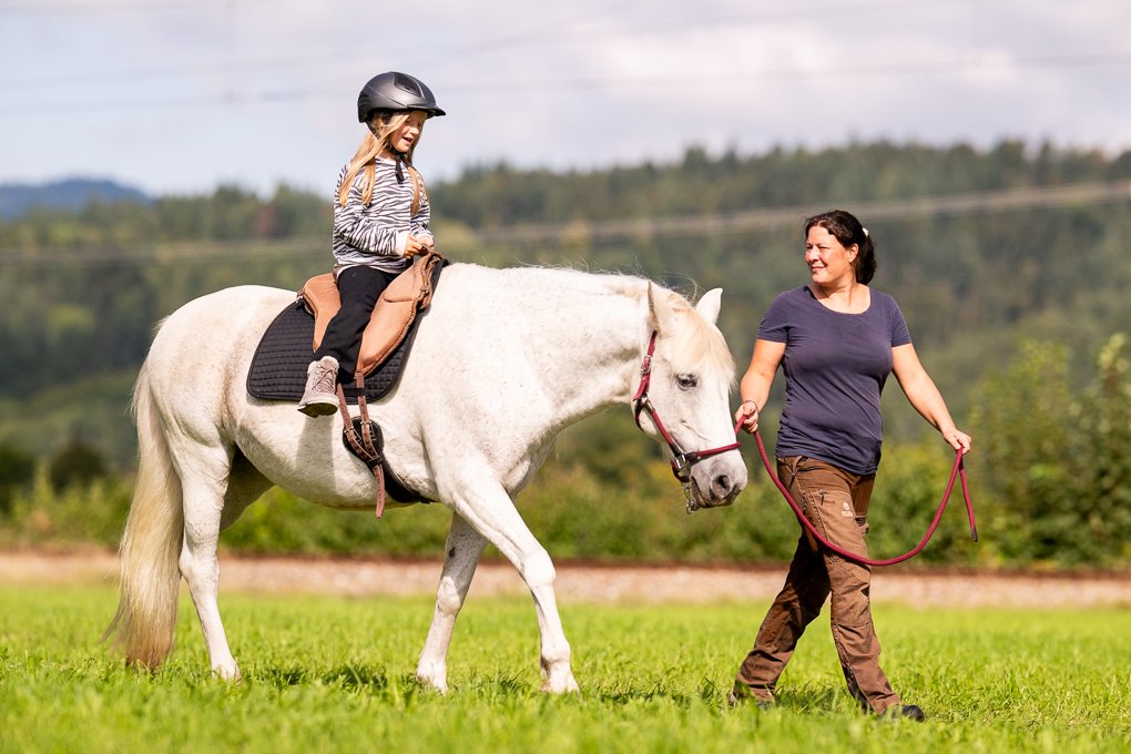 Beliebtes Kinder-Reiten mit Lisa Nusser vom Zähringerhof
