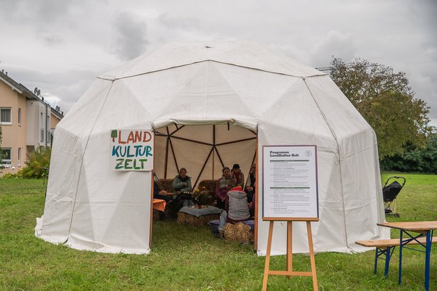 Land und Leben – Geschichten aus dem LandKultur-Zelt