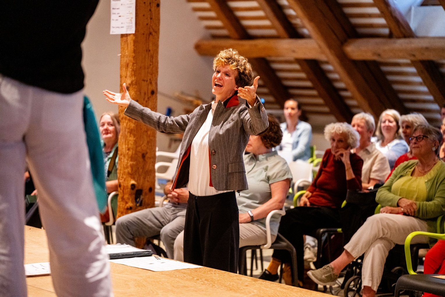Musikalische Chorleitung von "different voices"