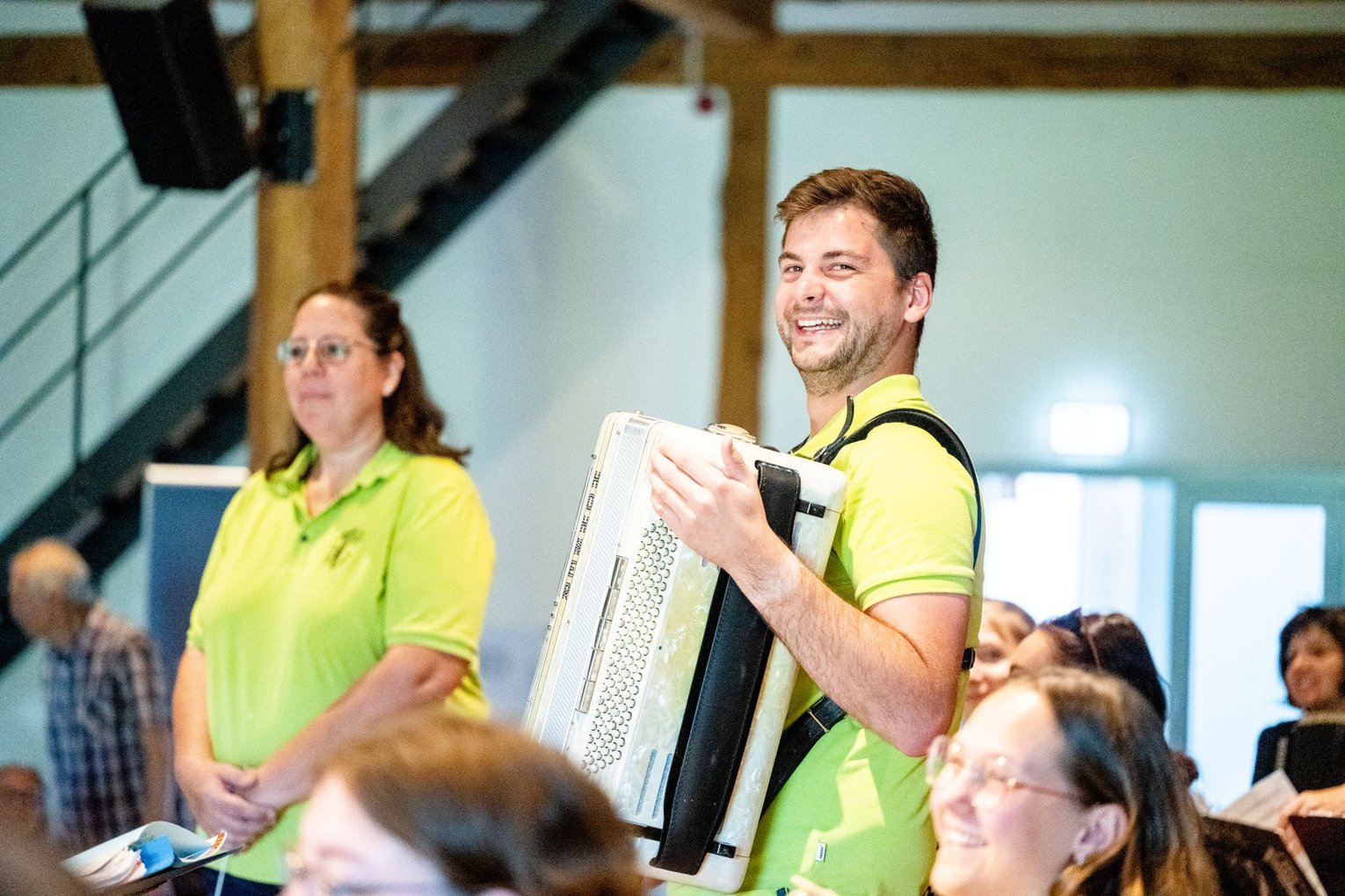 Dirigentin Daniela Rees und 1. Vorsitzender Simon Schuler
