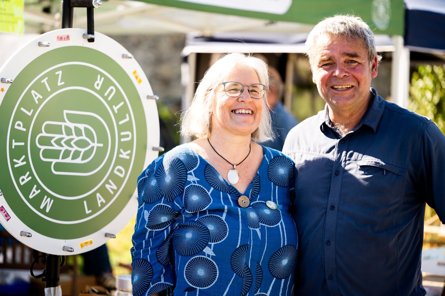 Dorothea Bitti und Christoph Wasser am Stand von Marktplatz LandKultur