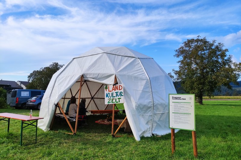 Das LandKultur Zelt auf dem Festivalgelände